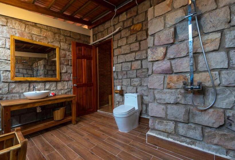 اتاق سوپریور سه تخته, Island Lodge Phu Quoc