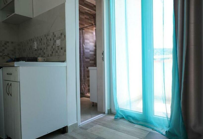 استودیوی استاندارد, Apartmani Afterglow