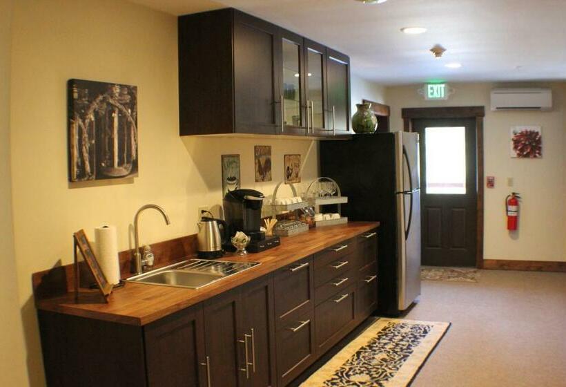 带大床的豪华间, Comforts Of Whidbey