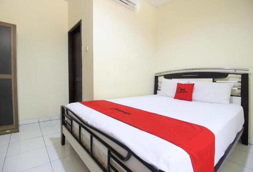 Номер Economy, Reddoorz Near Rs Sarjito Yogyakarta 2