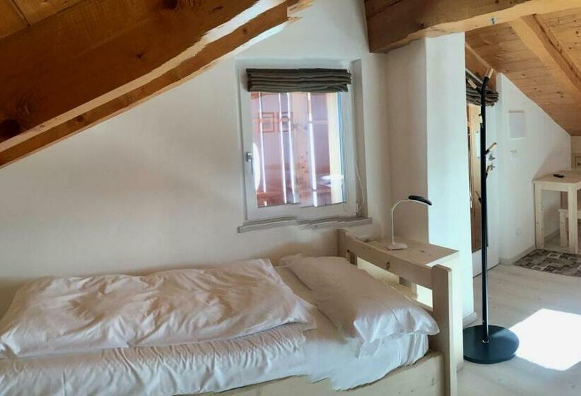 标准三人间, Agriturismo Moiè
