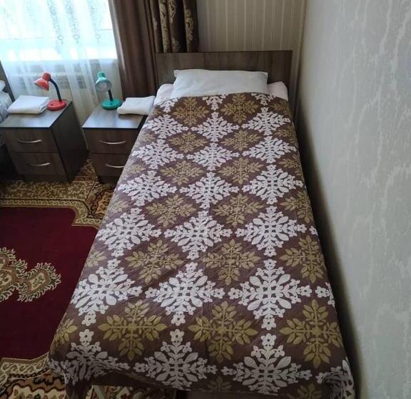 اتاق استاندارد سه نفره, Guest House Nuri