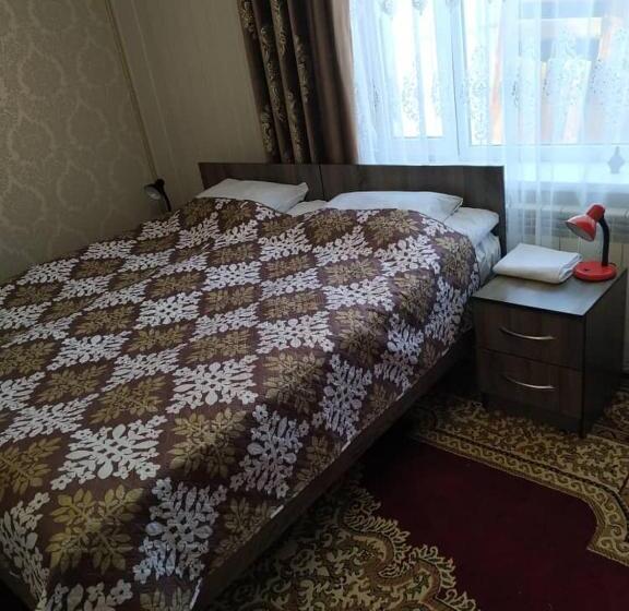 اتاق استاندارد سه نفره, Guest House Nuri