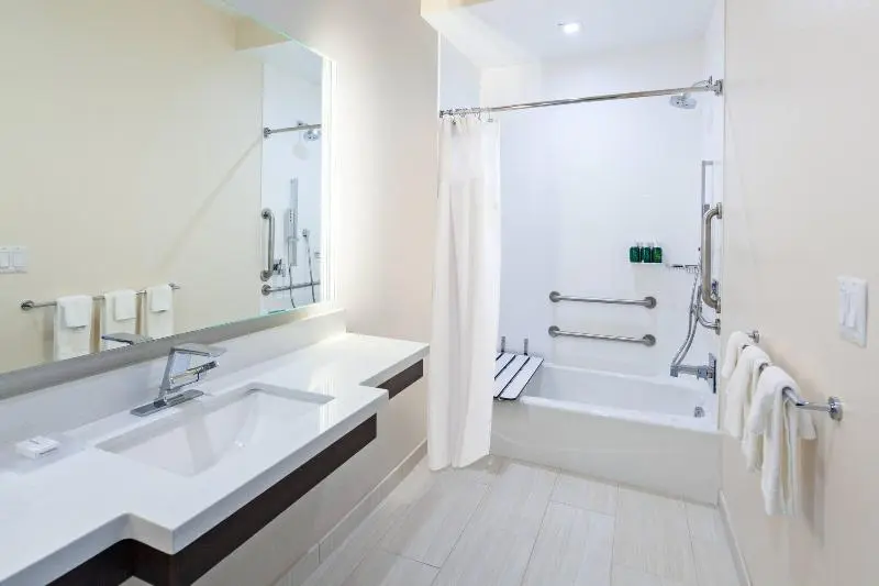 キングサイズベッドのスイートルーム, Springhill Suites By Marriott Escondido Downtown