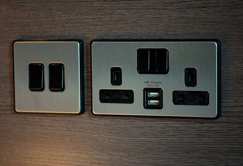 חדר משפחתי, Hampton By Hilton Hamilton Park