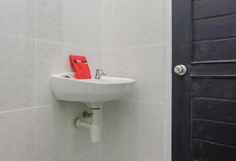 스탠다드 룸, Reddoorz Near Sultan Thaha Airport Jambi