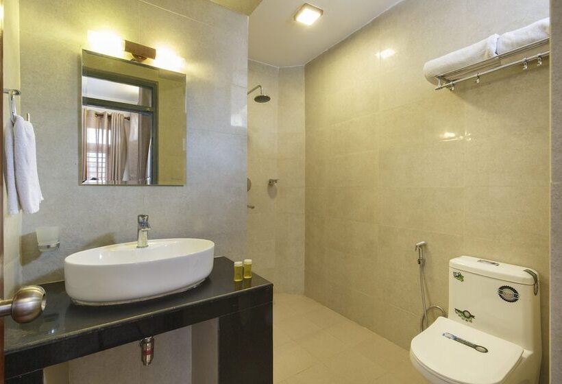 اتاق لوکس با بالکن, Pacific Guest House