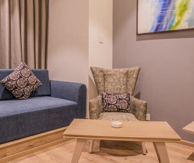 חדר פרמיום, Centre Point Navi Mumbai