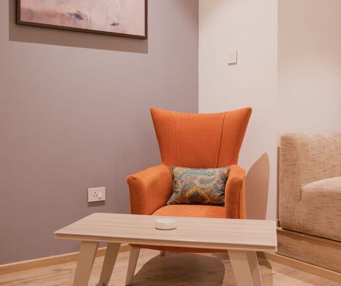 חדר פרמיום, Centre Point Navi Mumbai