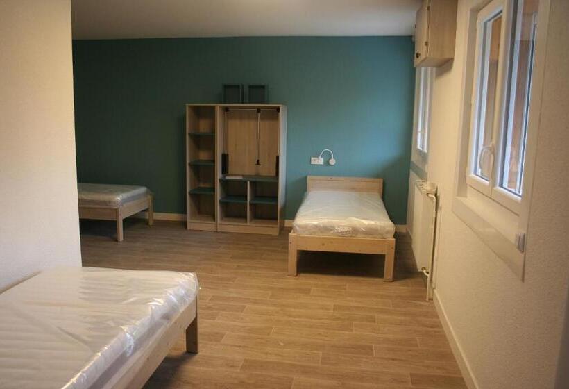 Семейный Номер, Domaine De Maravant   Centre De Vacances