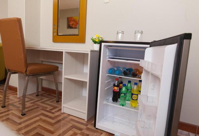 スタンダード4人部屋, Mercé