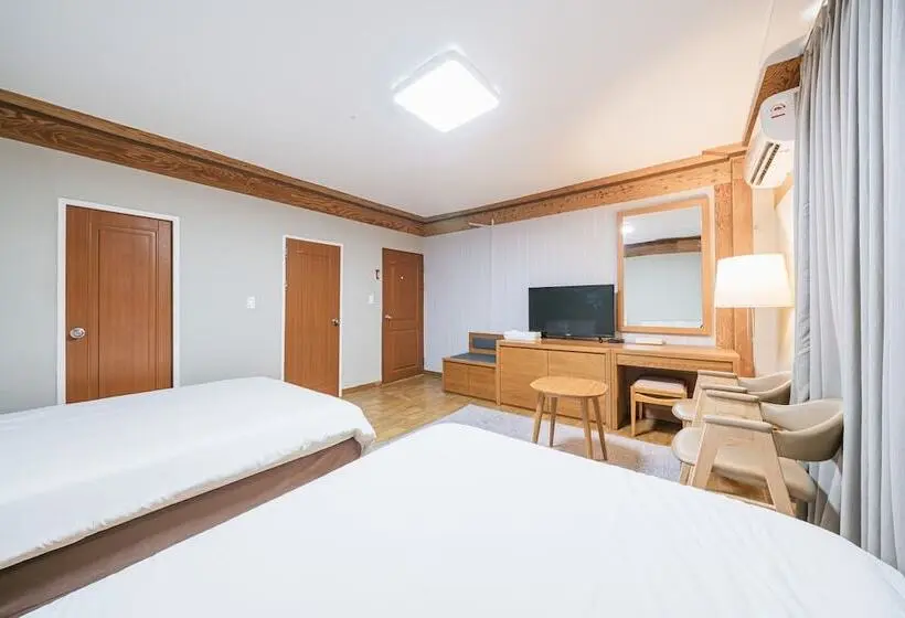 اتاق استاندارد چهار تخته, Jeju Miracle