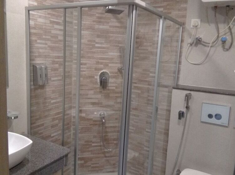 豪华房间, Aristocrat Hotel, New Town, Kolkata