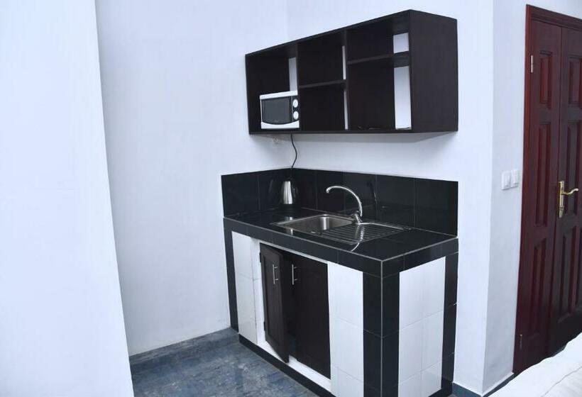 سوییت جونیور لوکس, La Couronne Rw Hotel & Suites