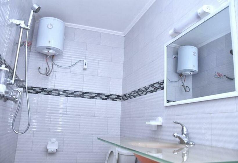 سوییت جونیور لوکس, La Couronne Rw Hotel & Suites