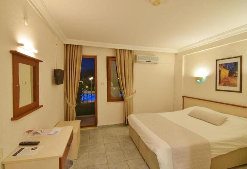 غرفة قياسية مطلّة علي حمام السباحة, Olympos Hotel   Adults Only