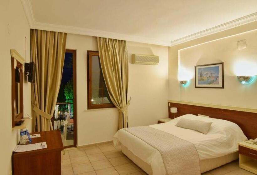 غرفة قياسية مطلّة علي حمام السباحة, Olympos Hotel   Adults Only