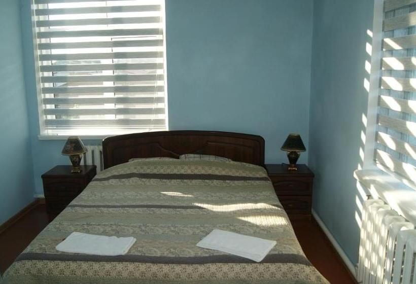 Standard Trippelrum Trädgårdsutsikt, гостевой дом Sartepo