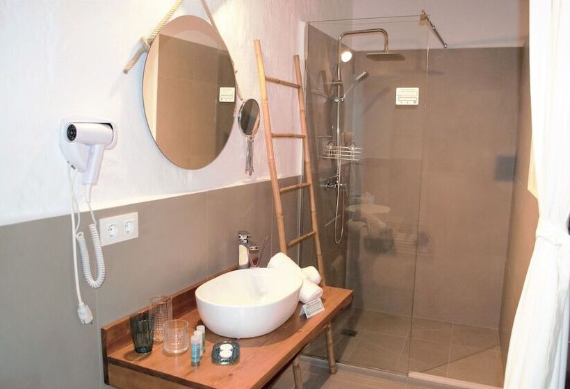 اتاق استاندارد, Ses 5 Claus