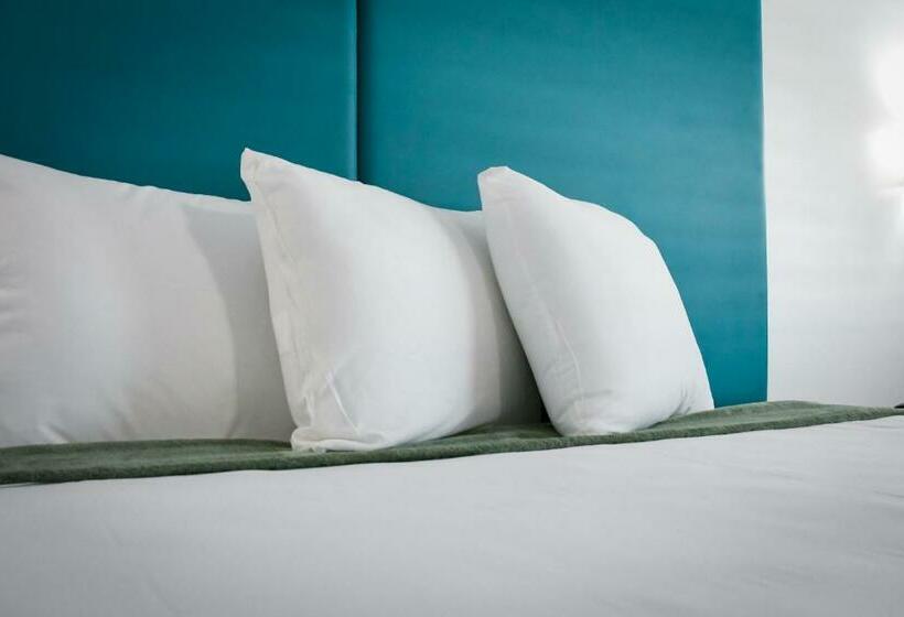 جناح ديلوكس سرير كينج, Tilbury Inn