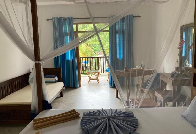 Трехместный Номер Deluxe Вид на Сад, Garden Villa Talalla