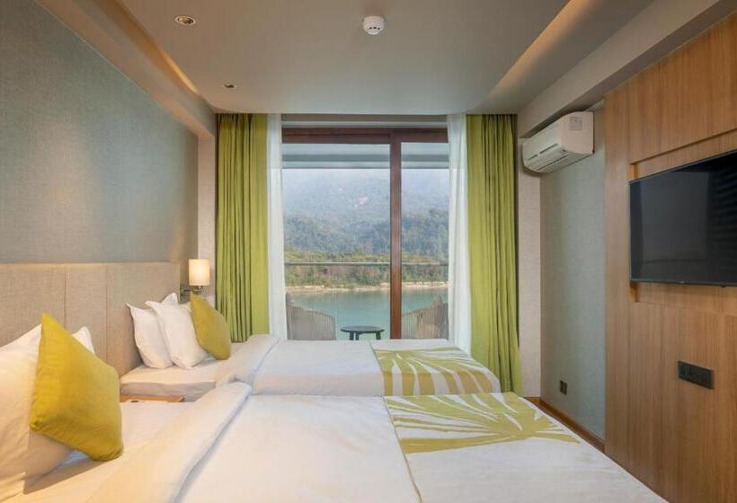 景色の見えるデラックスルーム, Modi Yoga Retreat