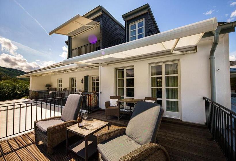 Номер Стандарт Вид на Сад, Wein Und Landhaus Kallfels