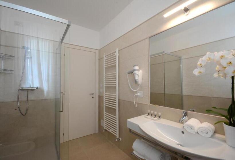 آپارتمان 1 خوابه با چشم‌انداز دریا, Residence La Villa