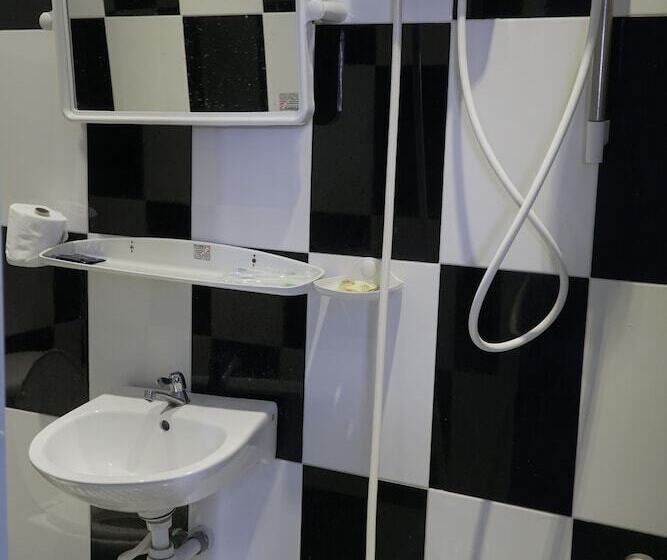 اتاق استاندارد, Sunny Hostel