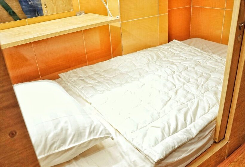 اتاق استاندارد, Sunny Hostel