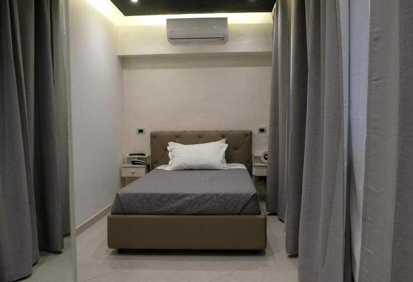 اتاق استاندارد یک نفره, B&b Rossini Luxury