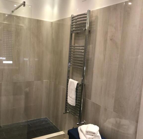 اتاق استاندارد یک نفره, B&b Rossini Luxury