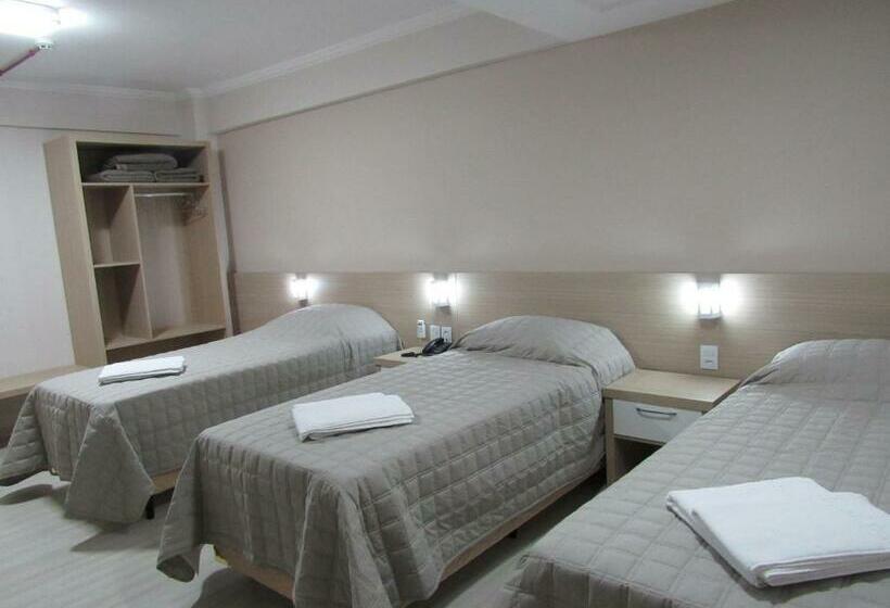 Deluxe Driepersoonskamer, Mariani