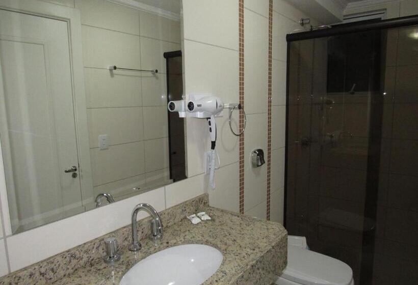 Deluxe Driepersoonskamer, Mariani