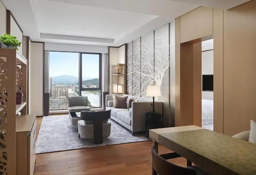 クラブスイート, Sheraton Yunfu Xinxing