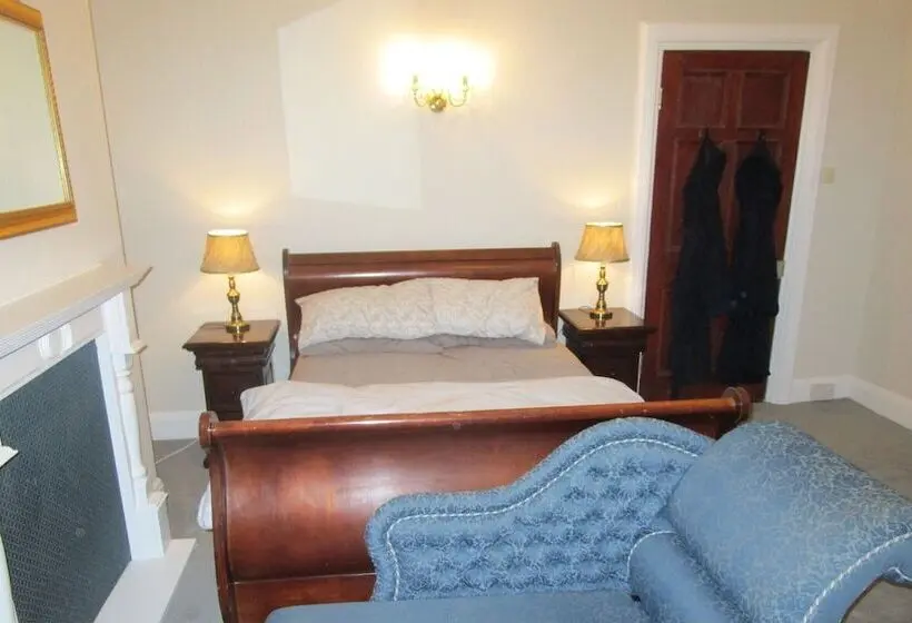スタンダードルーム, Brass Castle Country House Accommodation