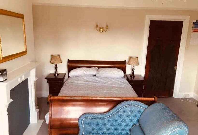 Номер Стандарт, Brass Castle Country House Accommodation