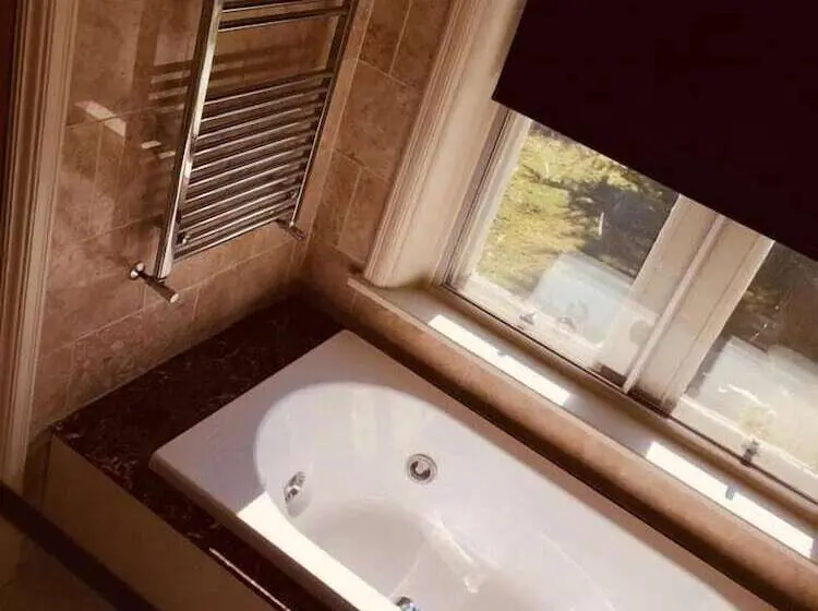 デラックスルーム, Brass Castle Country House Accommodation