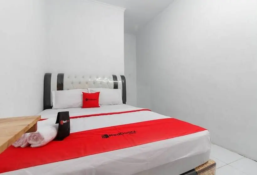 スタンダードルーム, Reddoorz Near Universitas Medan Area