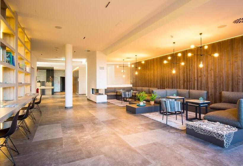 Люкс Deluxe Вид на Море, Aparthotel Waterkant Suites