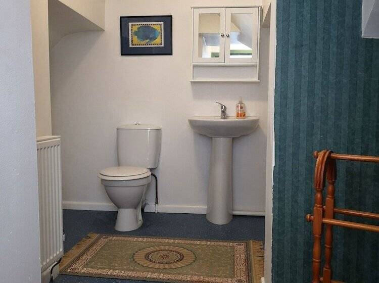 Трехместный Номер Классика, Chimneys Guest House