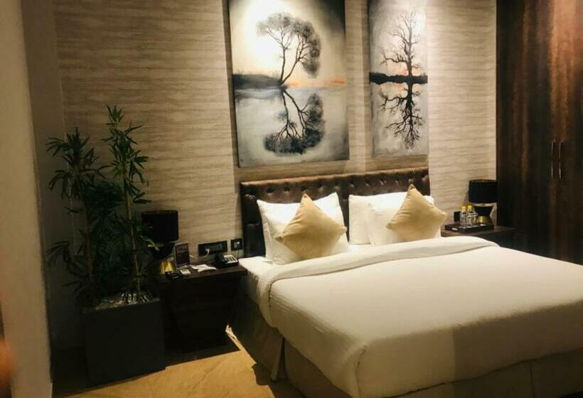 سوییت خانوادگی, Sterling Palm Bliss Rishikesh