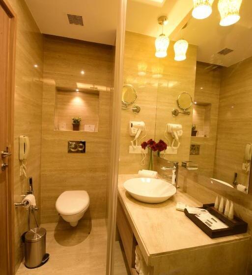 キングサイズベッドのデラックスルーム, Surestay Plus By Best Western Amritsar