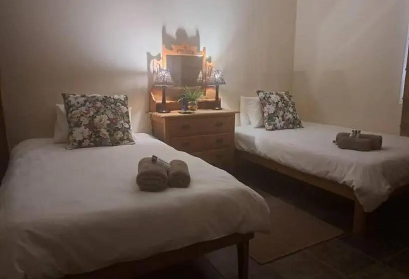 اتاق خانوادگی با سرویس بهداشتی مشترک, Koha Guesthouse