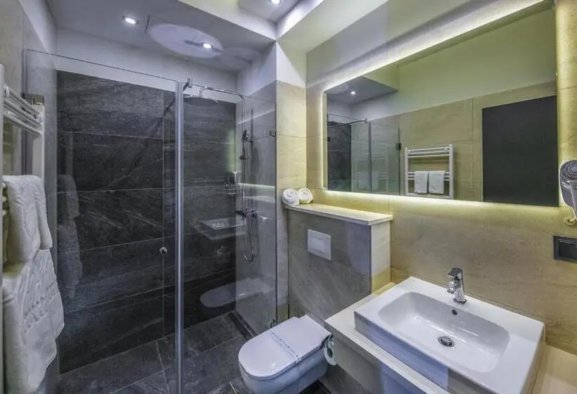 Standard Kolmen Hengen Huone, Villa Cuvée