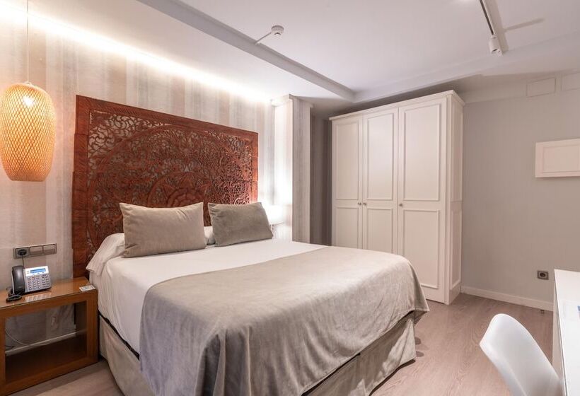 Номер Стандарт, Serennia Fira Gran Via Exclusive Rooms