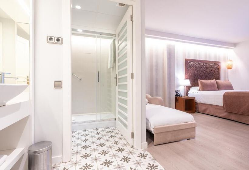 スタンダードトリプルルーム, Serennia Fira Gran Via Exclusive Rooms