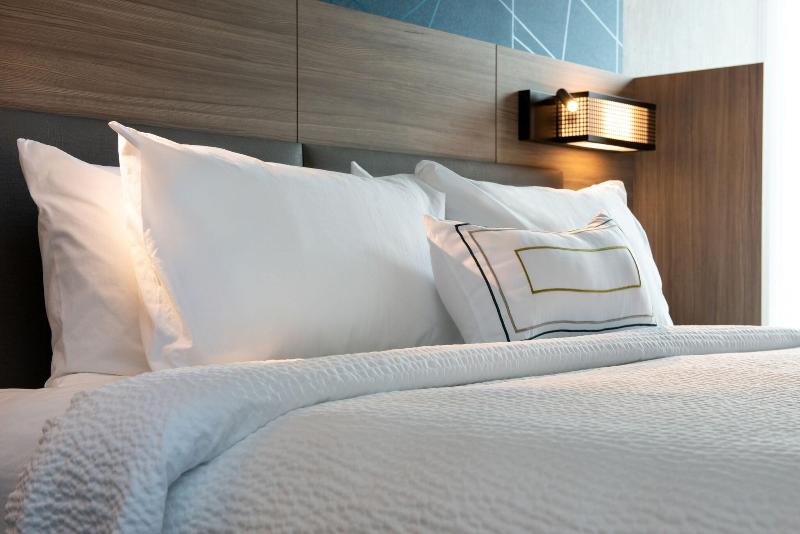 מיטת קינג בסוויטה, Springhill Suites By Marriott Elizabethtown