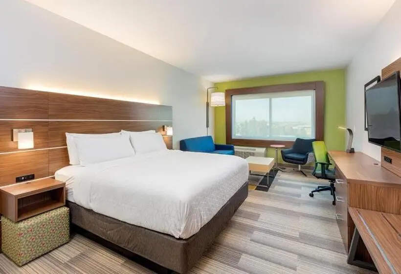 キングサイズベッドのスイートルーム, Holiday Inn Express & Suites   Moreno Valley   Riverside, An Ihg