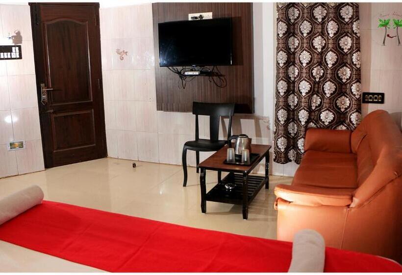 Chambre Familiale Deluxe, Peace Residency